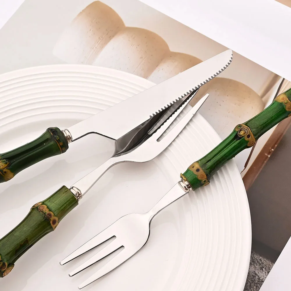 طقم أدوات مائدة من 4 قطع بمقاب - مراجعة Bamboo Cutlery وسعره