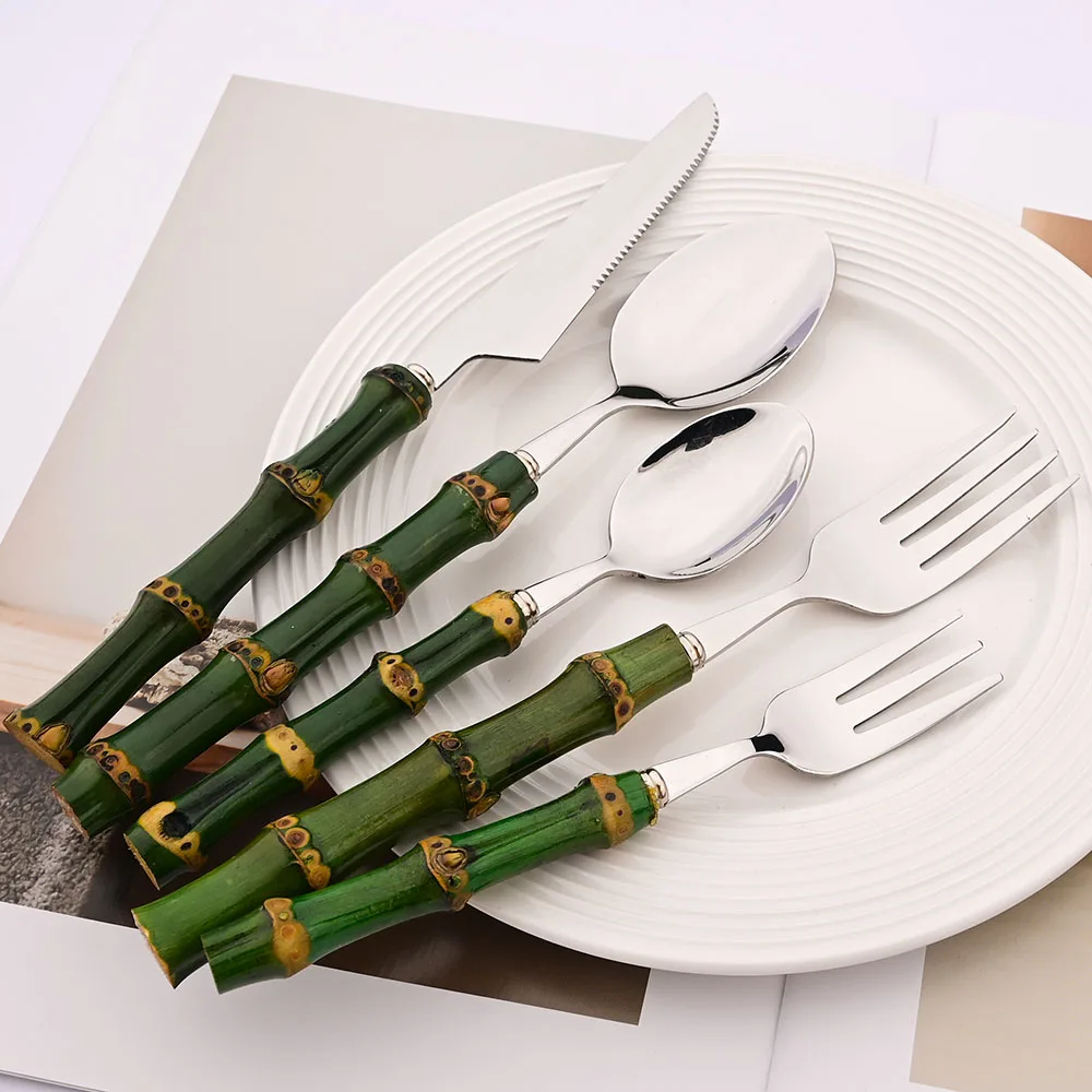 طقم أدوات مائدة من 4 قطع بمقاب - مراجعة Bamboo Cutlery وسعره